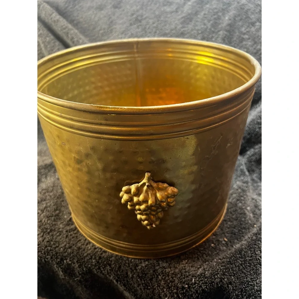 Vintage Solid Brass Hammered Planter Ice Bucket Grape Cluster Made inIndia 9.5in